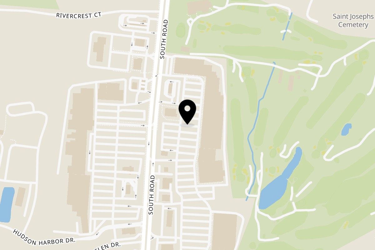 Map showing the location of Giacomo's Pizza 2600 South Rd Poughkeepsie on 2586-2600 South Road in Poughkeepsie